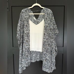 Set, OS kimono with a L white V front/back strap top